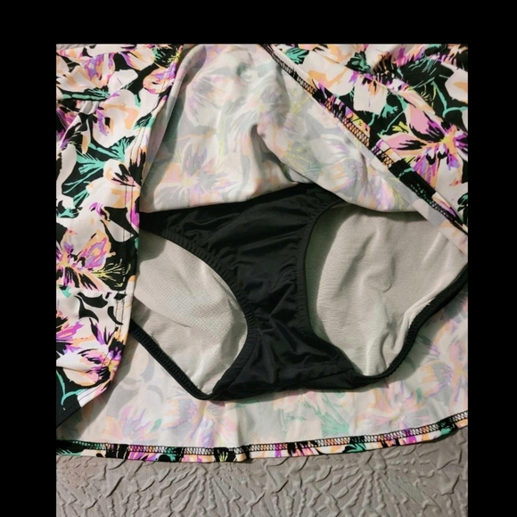 SKIRTED BATHING SUIT BOTTOMS ONLY - Picture 2 of 3